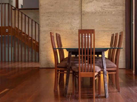 Dux Nutz - Darwin Holiday 2