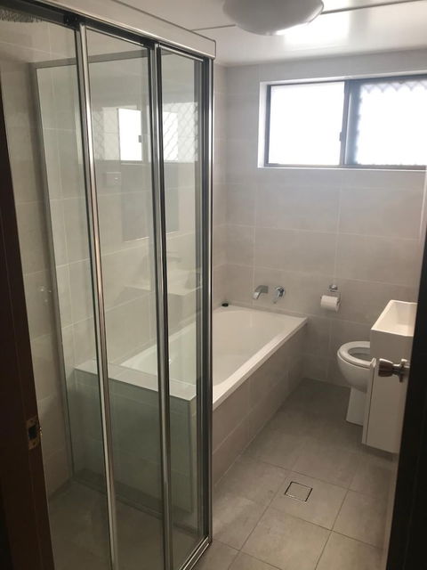 Breakers 3 - Darwin Holiday 5