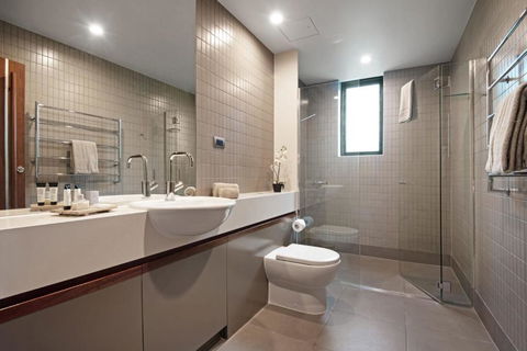 Yacht Club Villa 33 Serenity 4 Bedroom 4 Bathroom House Ocean Views 2 Buggies - Darwin Holiday 2