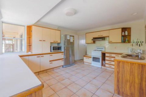 Ngungun Street 10 Dicky Beach - Darwin Holiday 5