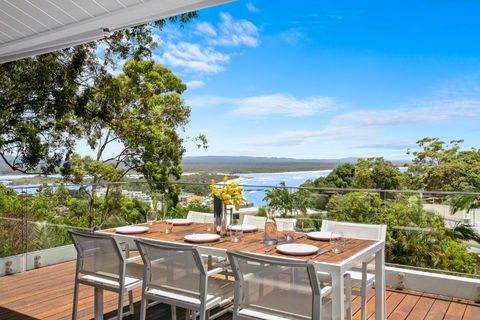 Luxury On The Hill Noosa Heads - Darwin Holiday 2