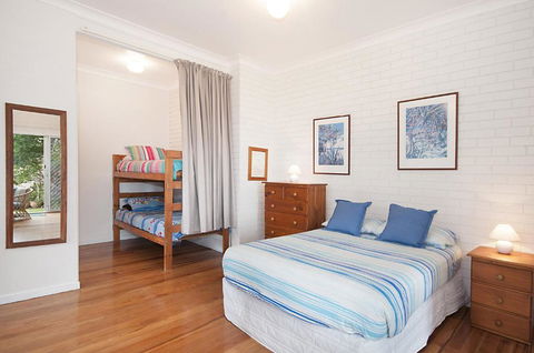 Palm Valley Drive 3 / 16 - Darwin Holiday 5