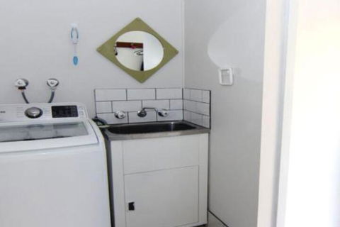 Luskin Court 3 - Darwin Holiday 4