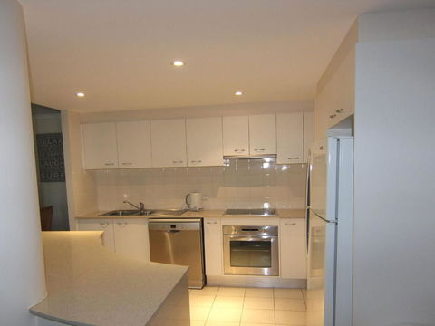 Twin Pines 301 CBD Location - Darwin Holiday 3