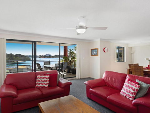 Spinnaker 102 On The Lake! - Darwin Holiday 2