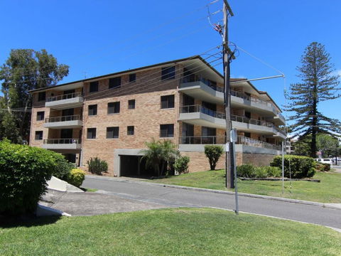 Breakers 8 Main Beach Location! - Darwin Holiday 2