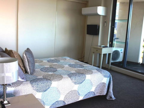 Twin Pines 401 CBD Location - Darwin Holiday 4