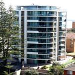 Twin Pines 401 CBD Location - Darwin Holiday 0