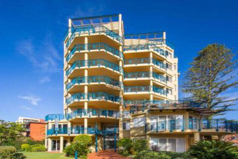 Whitesands 301 Main Beach Location - Darwin Holiday 0