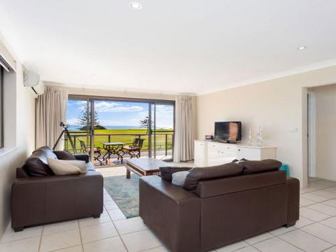 Surfspray 3 Pebbly Beach - Darwin Holiday 3