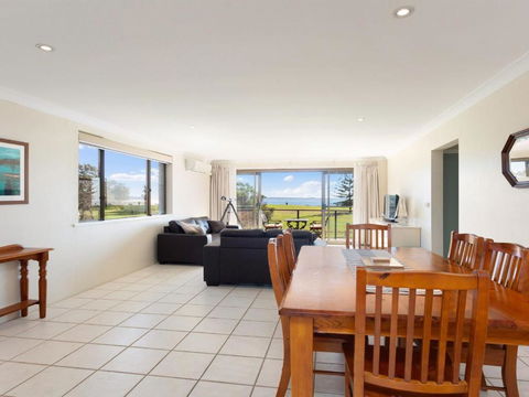 Surfspray 3 Pebbly Beach - Darwin Holiday 2