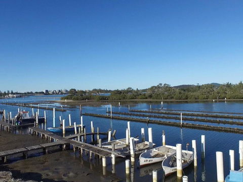 Fairholme 5 Opposite Lake - Darwin Holiday 1