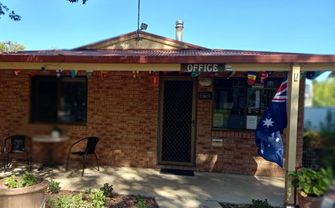 Young Tourist Park - Darwin Holiday 2