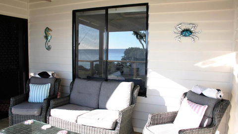 KINGFISHER COTTAGE Beachfront At The Binalong Bay - Darwin Holiday 2
