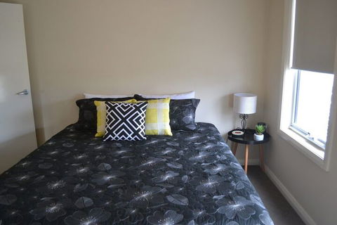 Waterview - 2 Doc Crt - Darwin Holiday 6