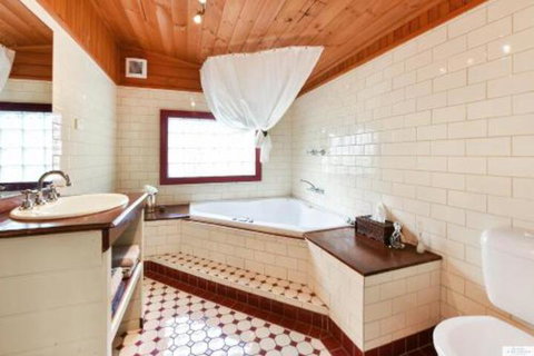 Lovel Cottage - Darwin Holiday 1