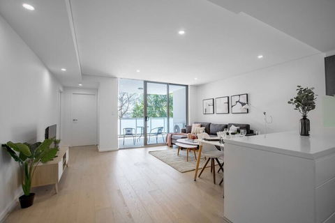 Executive Luxury Apt With Parking Next To Station - Darwin Holiday 3