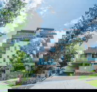 Designed Home Of Ultimate Convenience In Gordon - Darwin Holiday