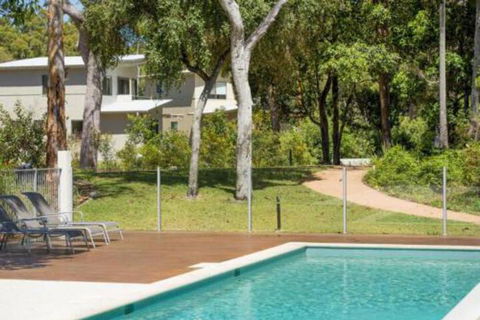 Bluewater 2 Rainbow Shores Walk To Beach Private & Stylish Beach Escape All On Level - Darwin Holiday 5