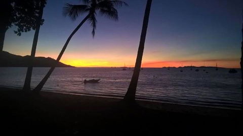 STUNNING MAGNETIC ISLAND HOMEPRIVATE LARGE POOLADULTS ONLY - Darwin Holiday 6