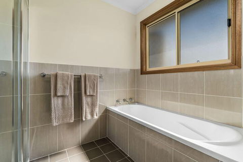 Reflections Holiday Parks Grabine - Darwin Holiday 7