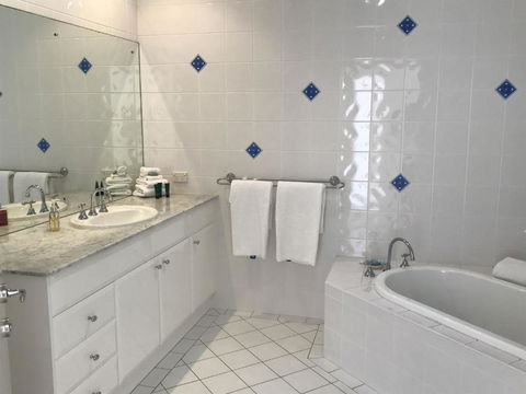 Villa Provence Coffs Harbour - Darwin Holiday 2