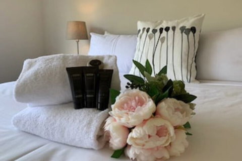 Delicate Bundoora Townhouse 10 - Darwin Holiday 0