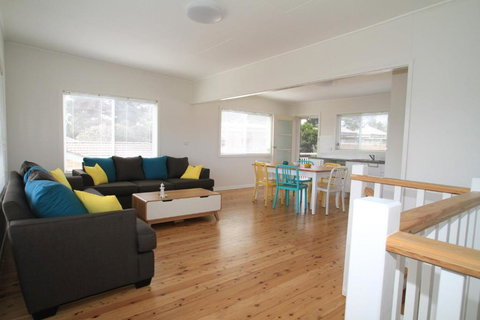 Bright & Breezy - Darwin Holiday 1