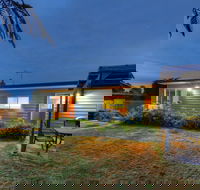 Castaway Cottage - Essentially Tas - Darwin Holiday