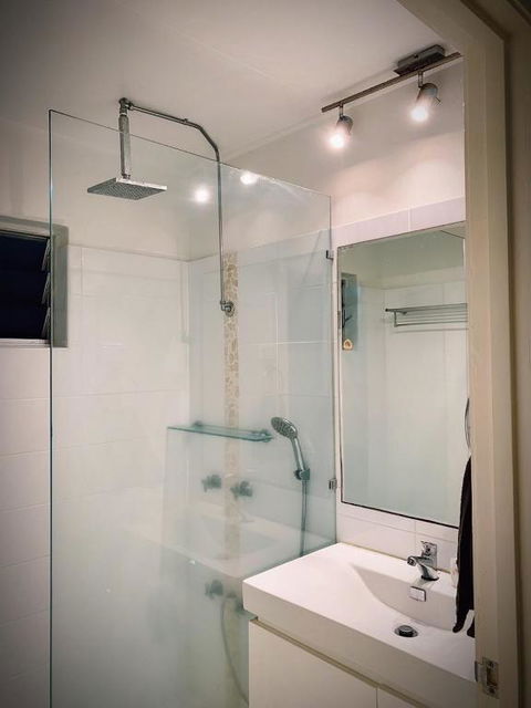 Holiday Rental Huge House With Beach Views - Darwin Holiday 1