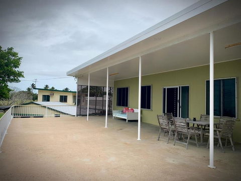 Holiday Rental Huge House With Beach Views - Darwin Holiday 4