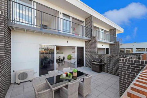 G149 Apt 2 - Darwin Holiday 0