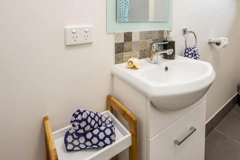 Sail Rock Apartment 2 - Darwin Holiday 3