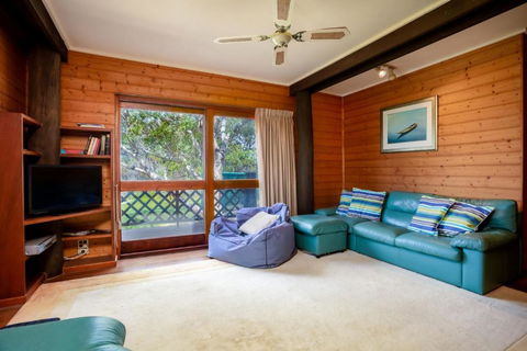 41 Carlo Circle Rainbow Beach Huge Beach House With Room For Everyone - Darwin Holiday 6