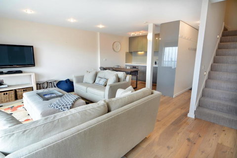 Molonys 14 - Darwin Holiday 1