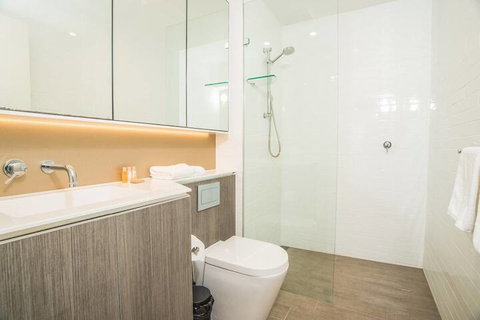 Wentworth Point Brand New - Darwin Holiday 5