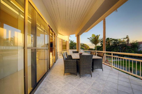 BEACHSIDE MANOR Walk To The Beach - Darwin Holiday 2