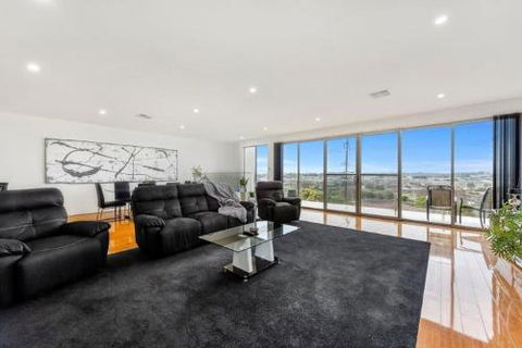 BENGALEE EXECUTIVE TOWNHOUSE MODERN & STYLISH - Darwin Holiday 6