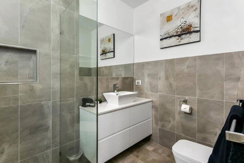 BENGALEE EXECUTIVE TOWNHOUSE MODERN & STYLISH - Darwin Holiday 1