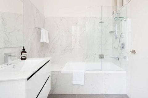 STUNNING SYDNEY HOME 3 - Darwin Holiday 5