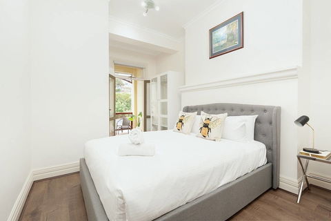 Stunning Sydney Home 4 - Darwin Holiday 6