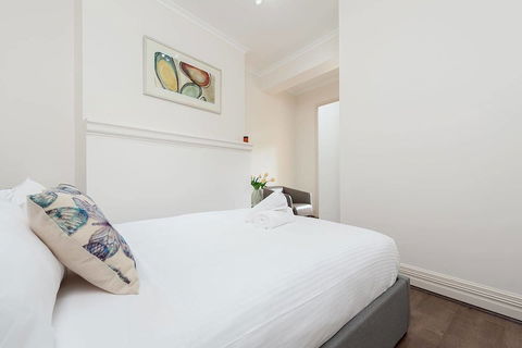 Stunning Sydney Home 8 - Darwin Holiday 1