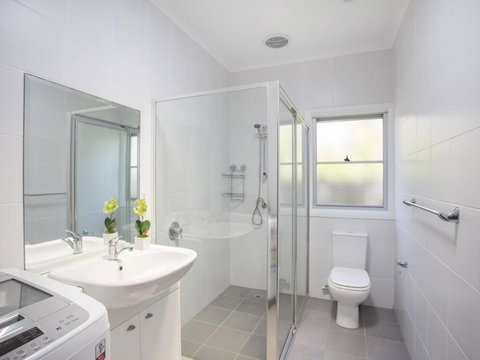 17A Crescent St. ULLADULLA - Darwin Holiday 7