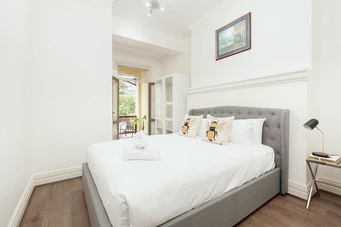 Stunning Sydney Home 11 - Darwin Holiday 1