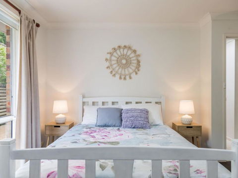Lovely Modern Villa Amidst Peaceful Surroundings - Darwin Holiday 2