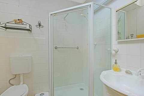 Mitchell Parade 3 / 11 13 - Darwin Holiday 7