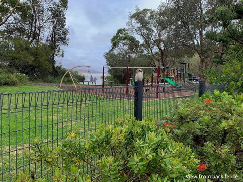 Pelican Beach House 2 Macleay Street - Darwin Holiday 3