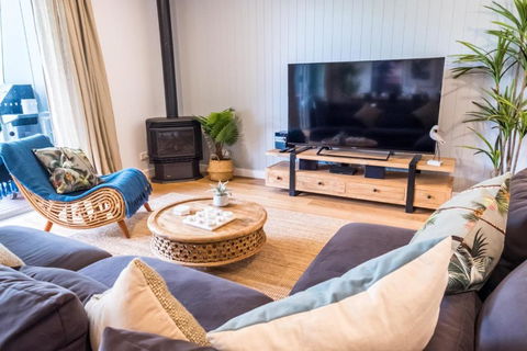 Pandanas Apartments 17B Mollymook Beach - Darwin Holiday 3