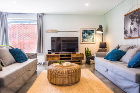 Pandanas Apartments 17B Mollymook Beach - Darwin Holiday 0