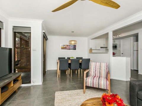 Calinda Sol 12 - Darwin Holiday 6